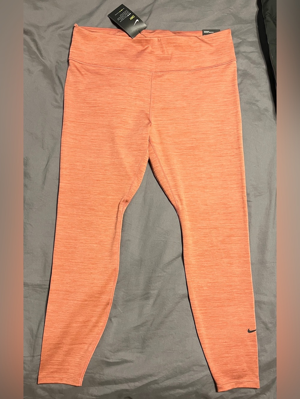 Women’s Nike pink leggings, size 1X